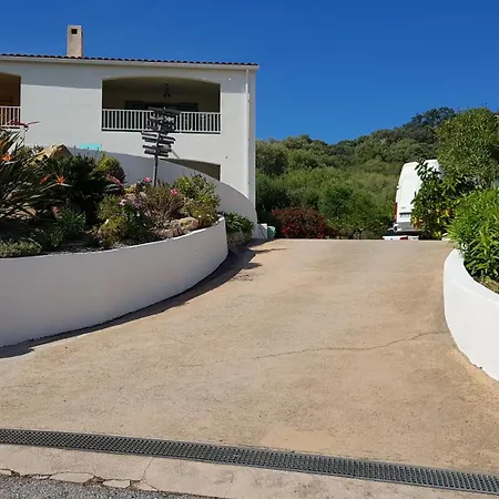 U Melu Grand T2 Bleu En Rez De Jardin Apartament *