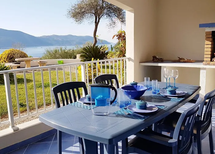 Résidence U Melu Grand T2 Bleu En Rez De Jardin Tiuccia