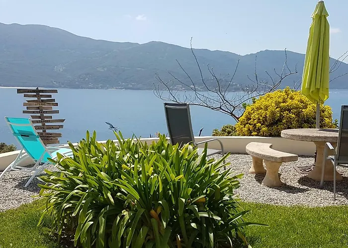 Résidence U Melu Grand T2 Bleu En Rez De Jardin Tiuccia